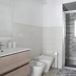 La Porta In Piazza * グアレーネ