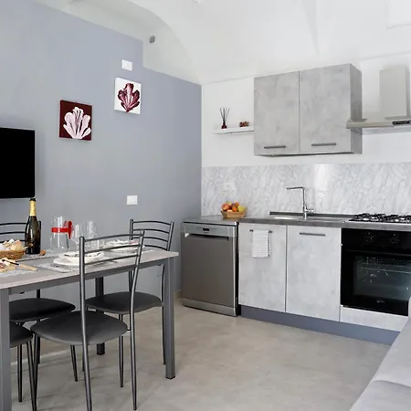 La Porta In Piazza *