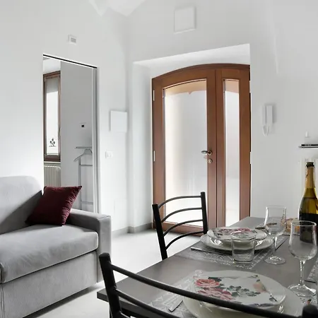 La Porta In Piazza Apartament *