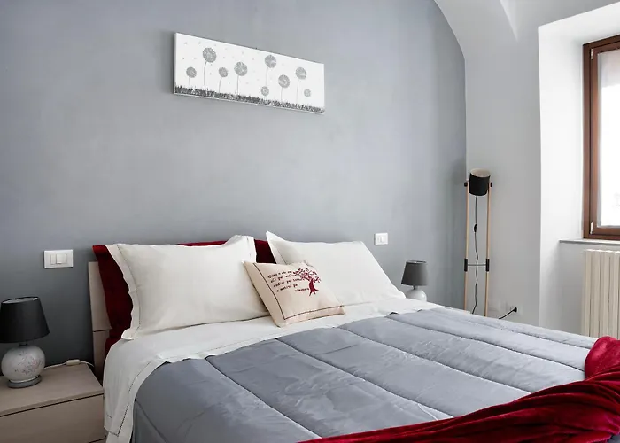 La Porta In Piazza * 구아레네