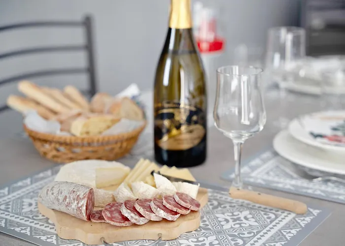 La Porta In Piazza * 구아레네